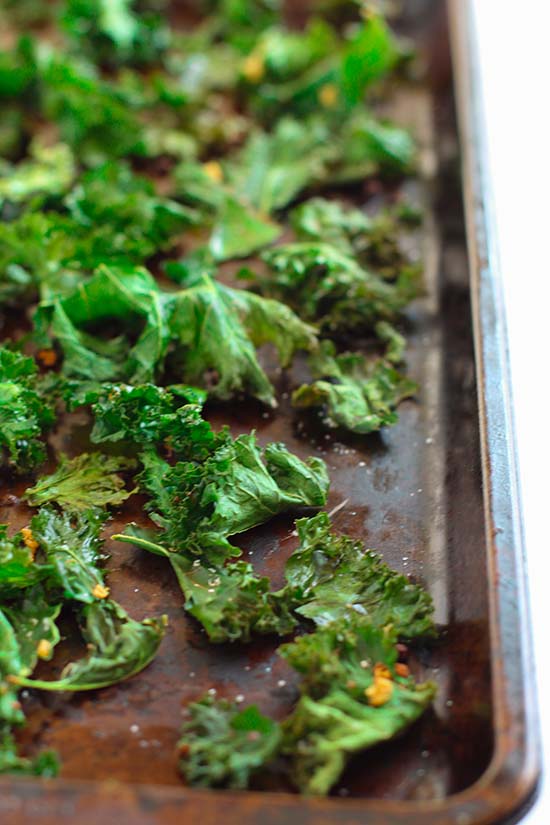 baked kale chips on cookie sheet fountainof30