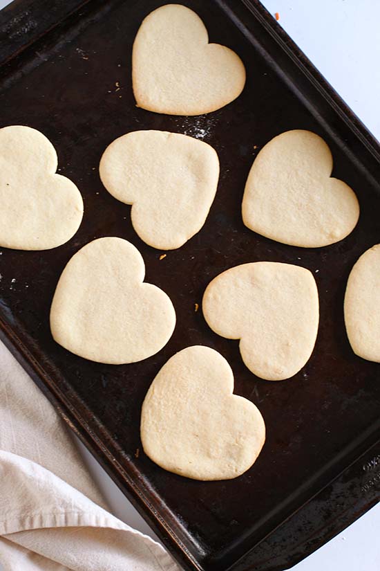 baked heart valentine cookies fountainof30