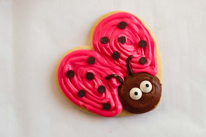 pipe in antennae on love bug cookie fountainof30