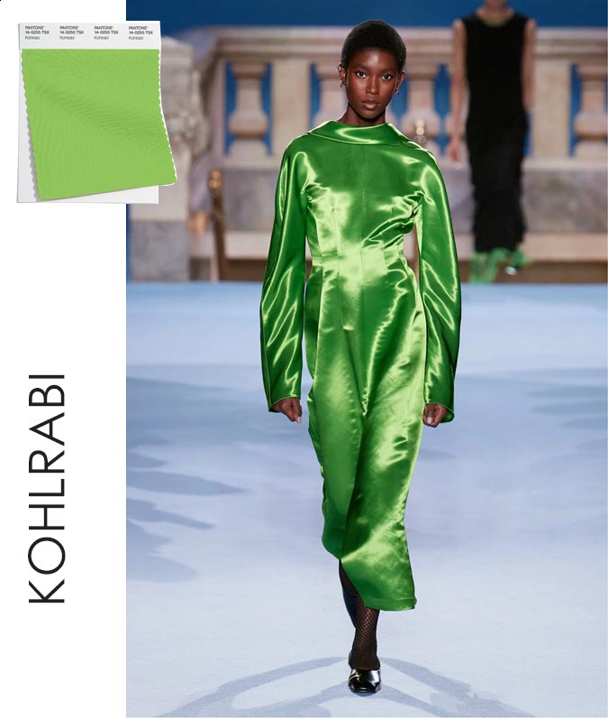 Kohlrabi At Tory Burch Fall 2023 green fountainof30