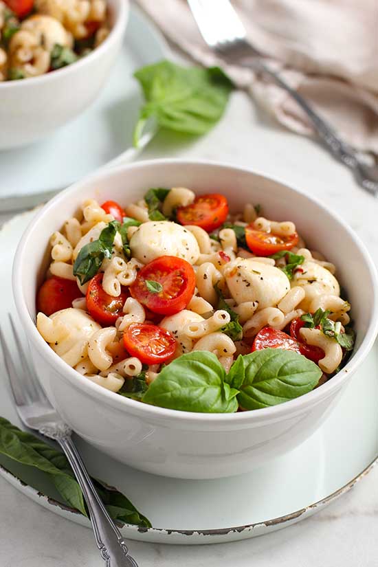 what is caprese pasta salad fountainof30