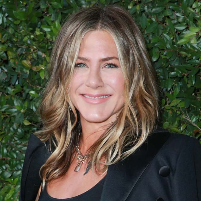 best Hairstyles for Women Over 50 Jennifer Anniston