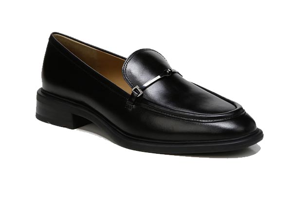 black loafer fountainof30 fall trends