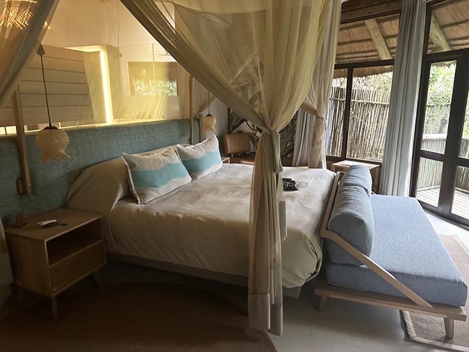 Thonga Beach Lodge room