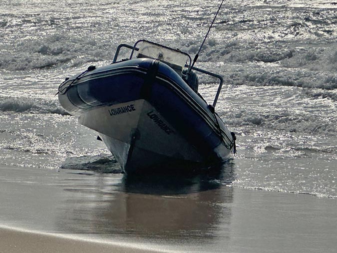 Zodiac boat at Thonga Beach