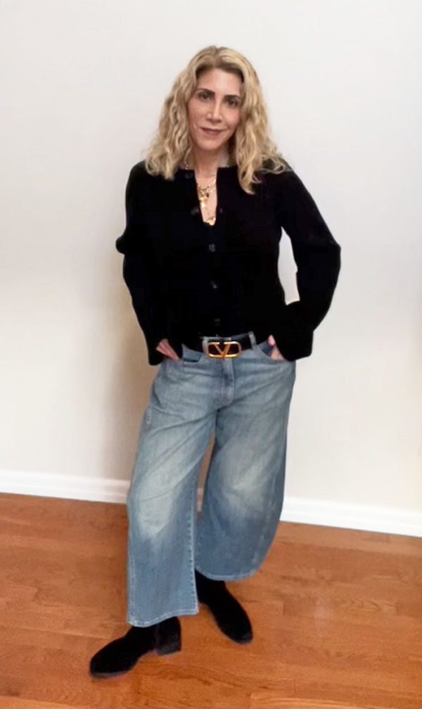 black top and barrel jeans fountainof30
