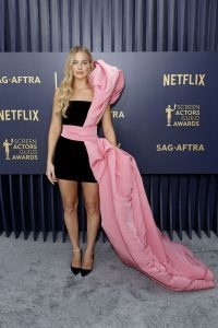 Margot Robbie in Schiaparelli