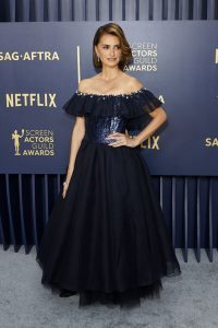 Penelope Cruz in Chanel Gown SAG Awardds 2024 fashion