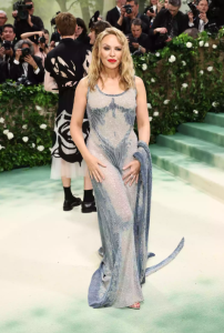 Kylie Minogue in Diesel  met gala 2024