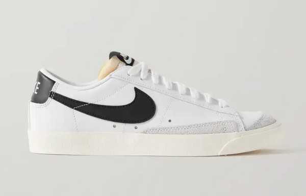 nike sneaklers half prioce fountainof30