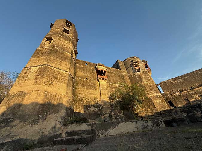 Fort Dhikola in Rajasthan fountainof30 travel guide