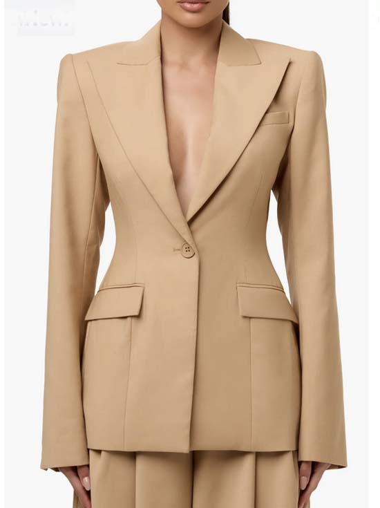 Sculpted jacket trend 2025 and beyond fountainof30