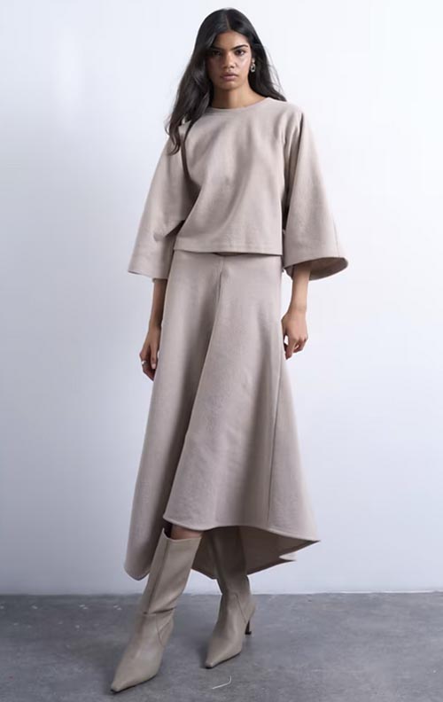 Asymmetric hem skirt and top set fountainof30