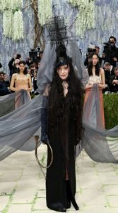 Madonna in witchy Saint Laurent met gala 2026