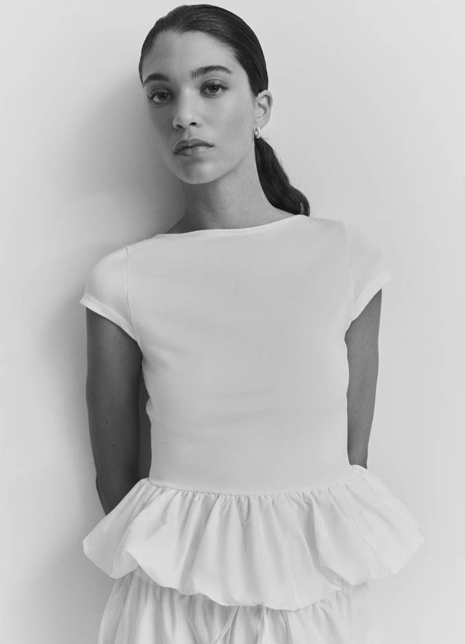 white t-shirt with bubble hem fountainof30