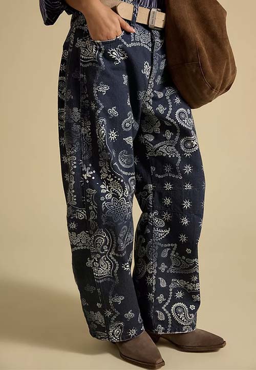 bandana Printed Barrel Jeans fountainof30